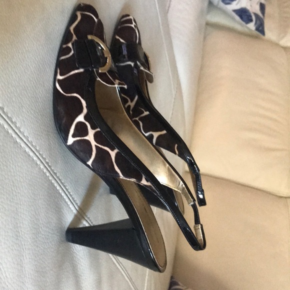 Bandolino calf hair giraffe print slingback heels - Picture 3 of 6